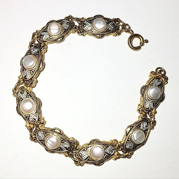 VINTAGE DAMASCENE & FAUX PEARL BRACELET - Picture 2 of 7